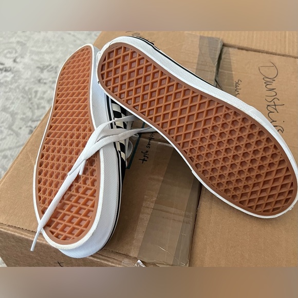 Women Van Shoes - Picture 4 of 5